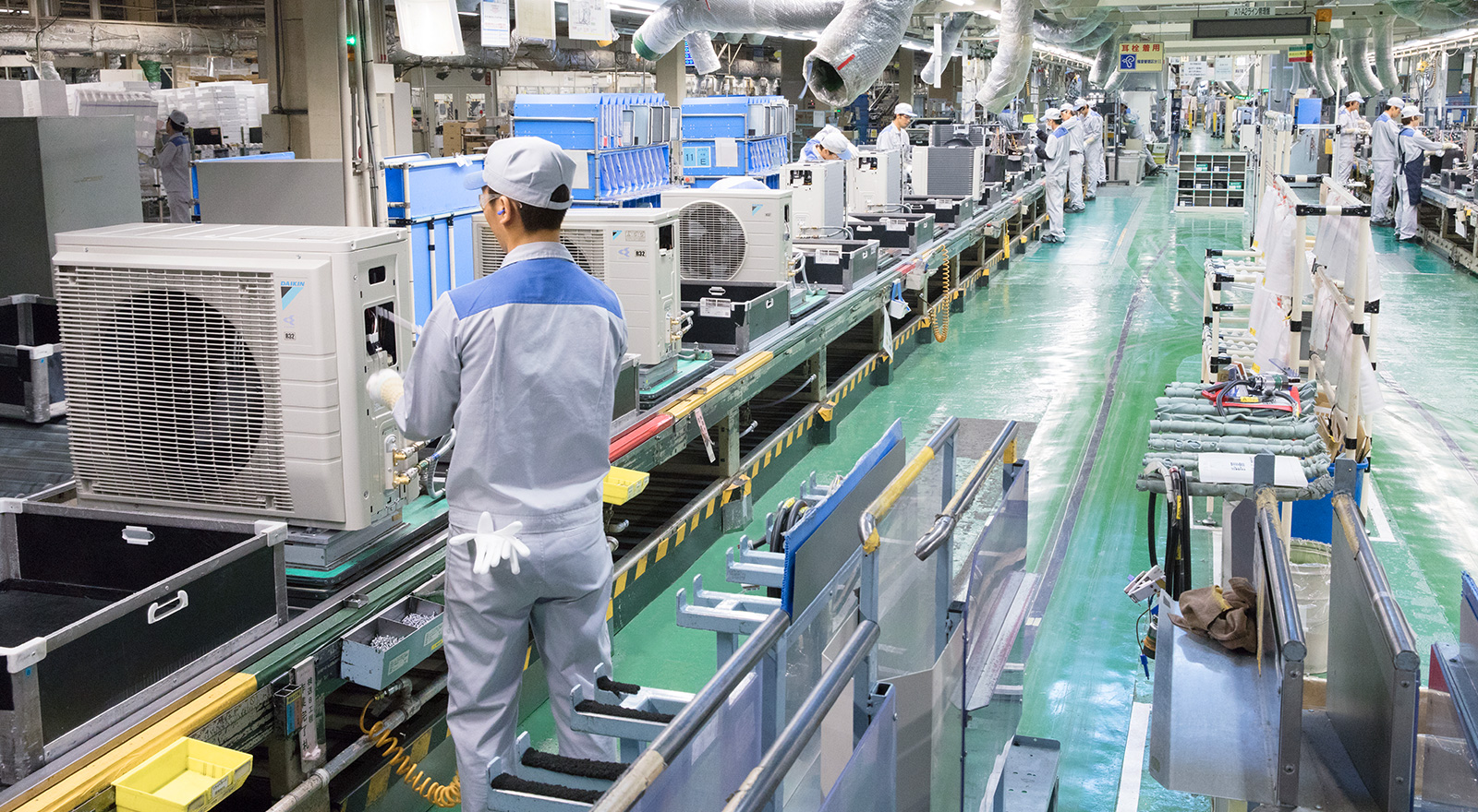 Daikin Industrial Air Conditioner: Ultimate Cooling Solution